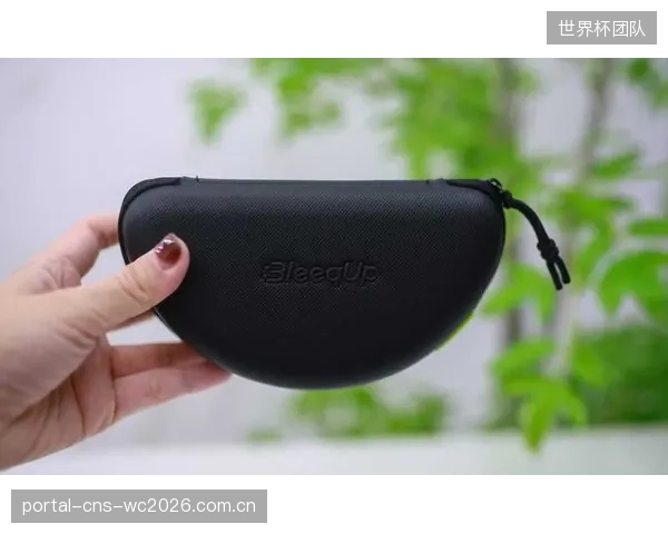 随着AI眼镜等消费级设备普及,未来教练将能通过运动员的第一视角实时获取生物力学数据并进行即时指导 随着AI眼镜等消费级设备普及,未来教练将能通过运动员的第一视角实时获取生物力学数据并进行即时指导